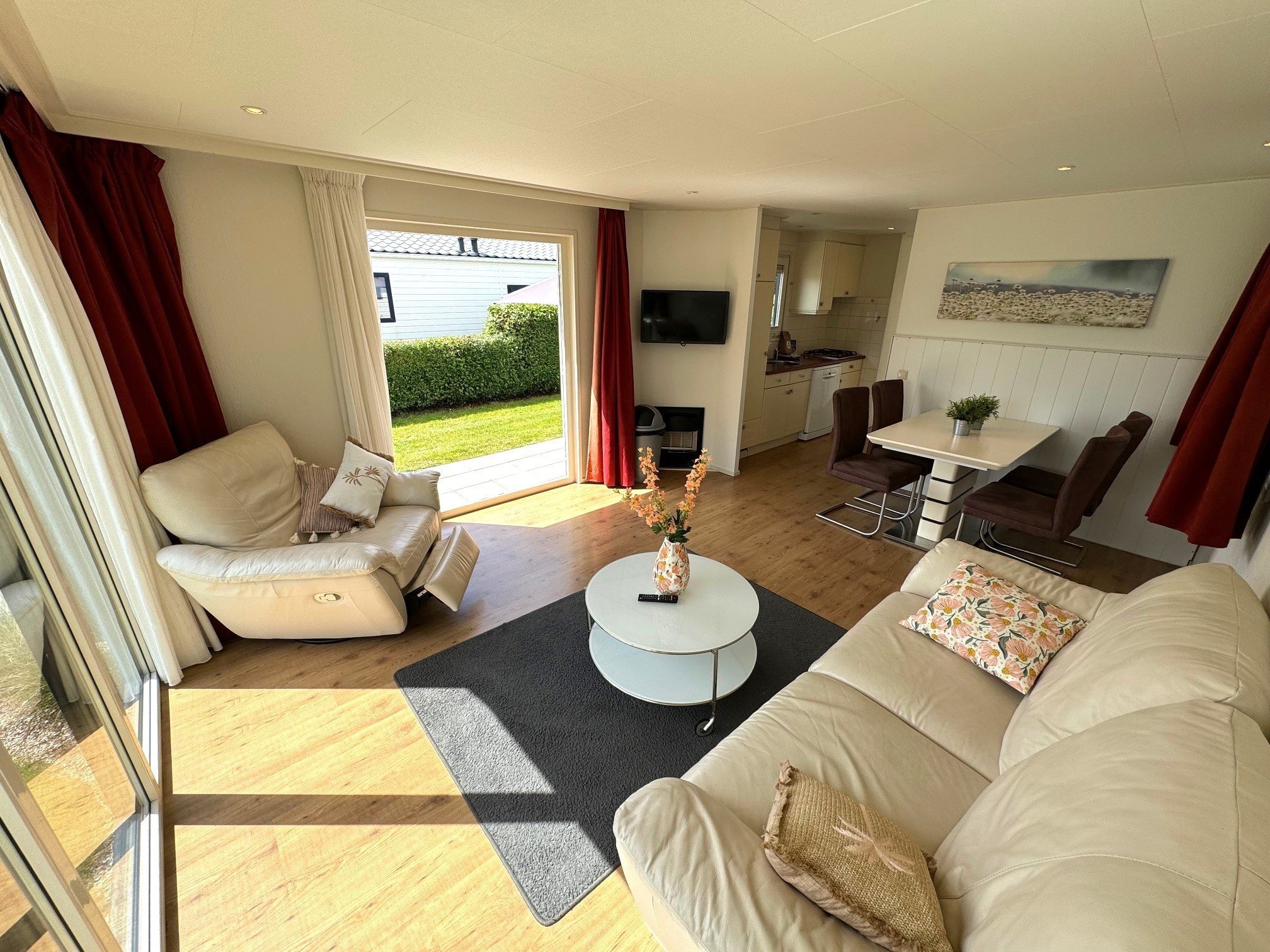 Woonkamer 2 668c2cccbd7f9