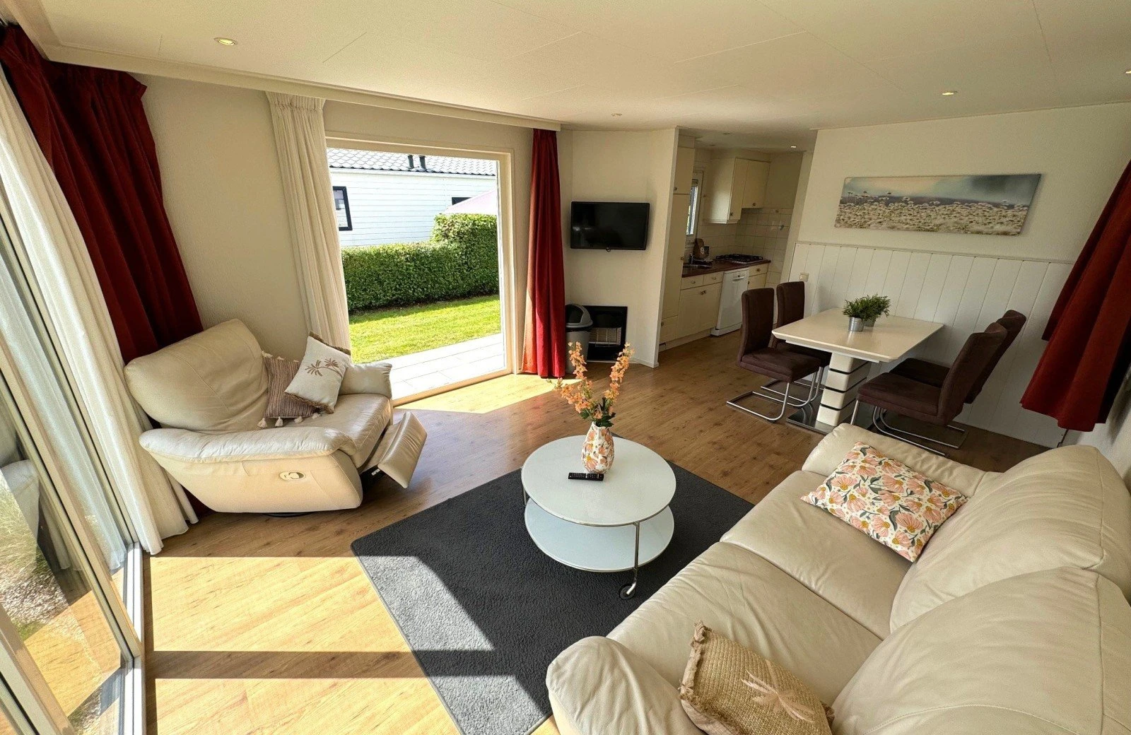 Woonkamer 2 668c2cccbd7f9