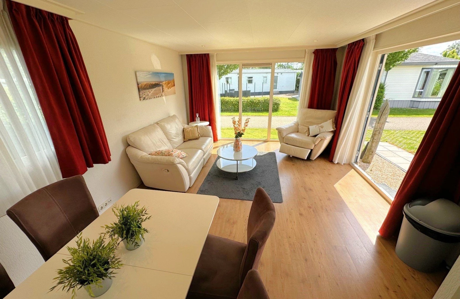 Woonkamer 668c2ccdc317e